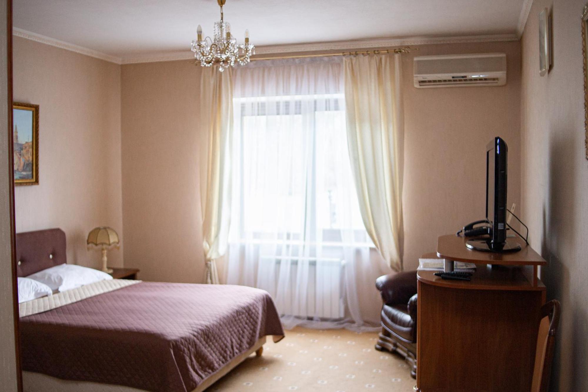 Отель Kamelot Киев Экстерьер фото